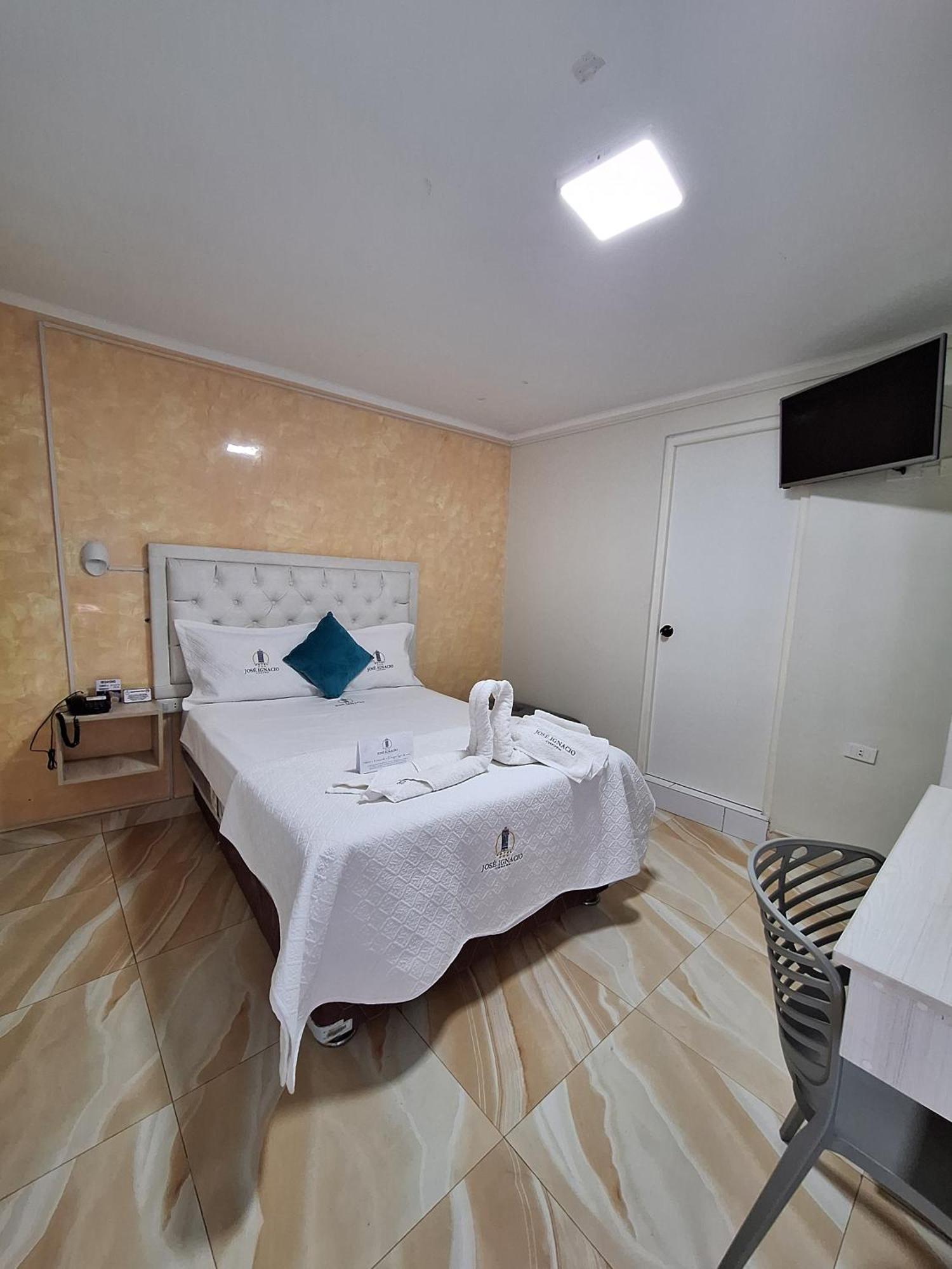 Hotel Jose Ignacio Chepén מראה חיצוני תמונה